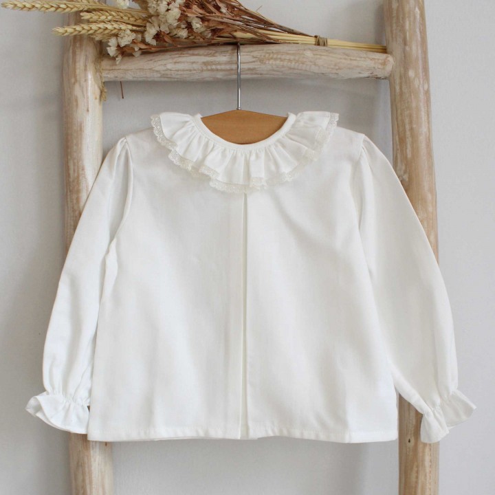 Pearl Shirt with lace trim