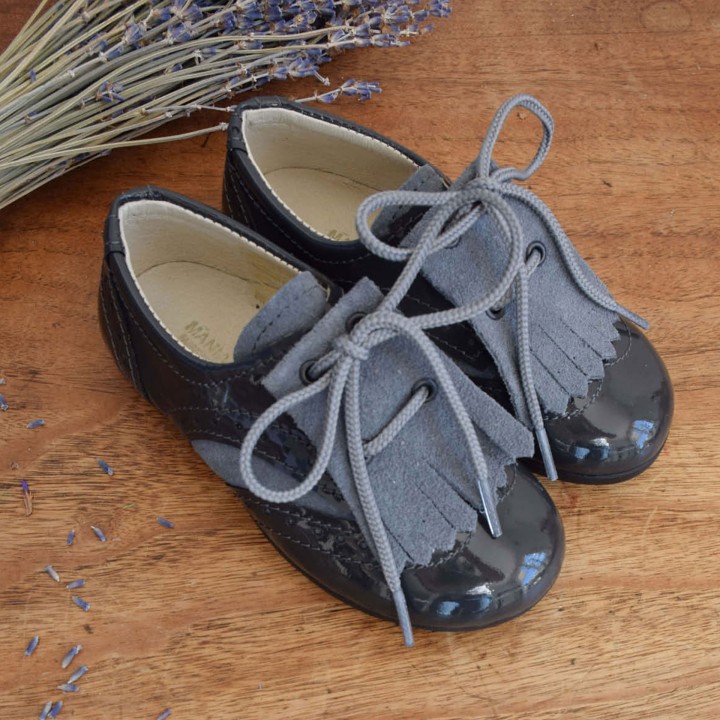 Sapatos Cinza em Camurça e Verniz