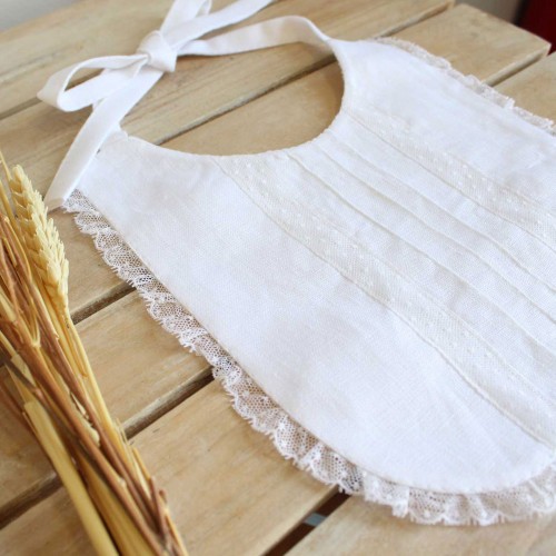 White linen Bib With Lace