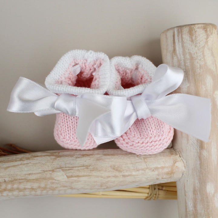  Booties with bow