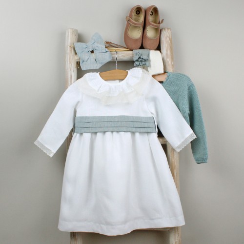Frilly Collar Linen Dress with Lace Details 