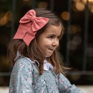 Floral Dress with long sleeves and frilly collar 