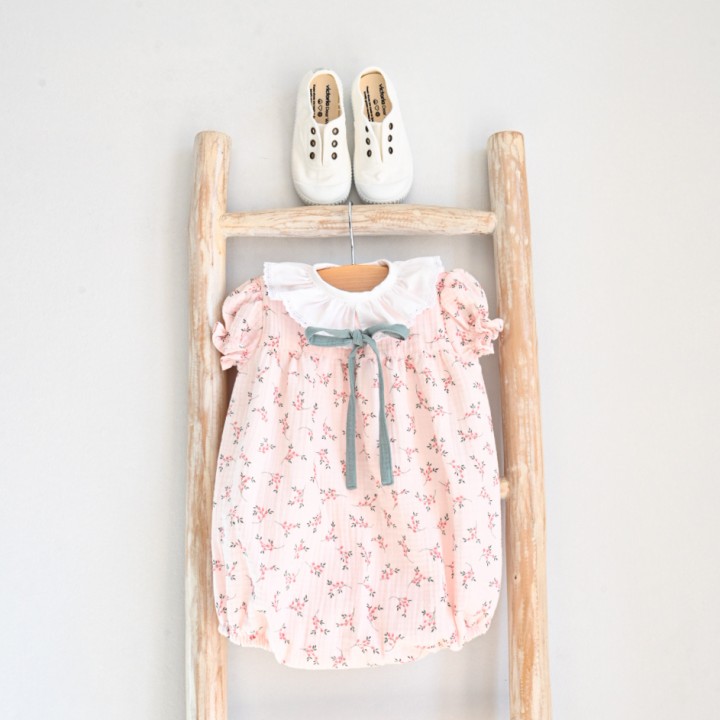 Floral  romper with little bow